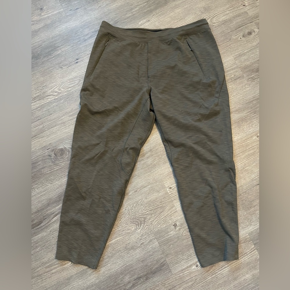 Lululemon Green Joggers, Size XL
